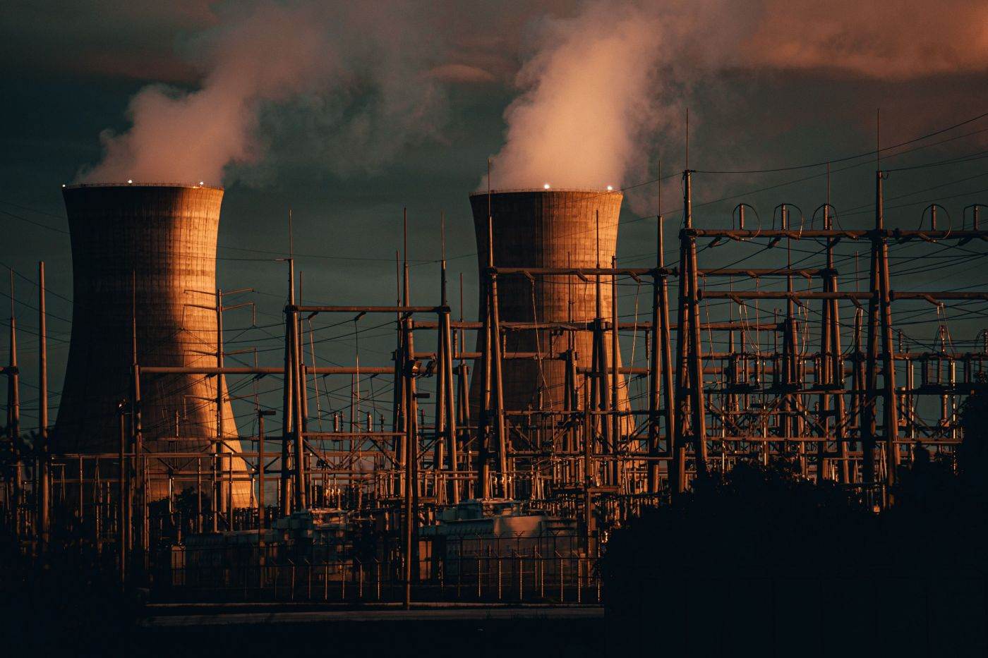 Reuters: Ungaria reduce şi ea producţia de energie electrică de la Paks din cauza nivelului scăzut Dunării